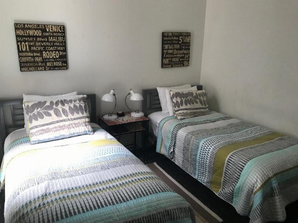 Touchstone Hotel - City Center image 10