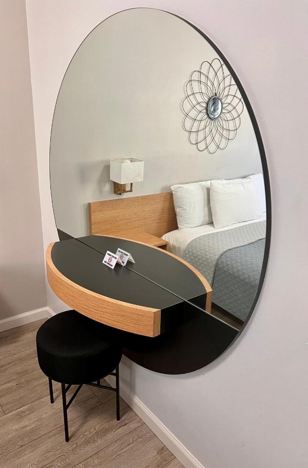 Touchstone Hotel - City Center image 5